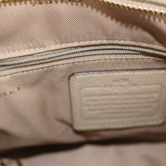 Coach - Picture 5 of 7